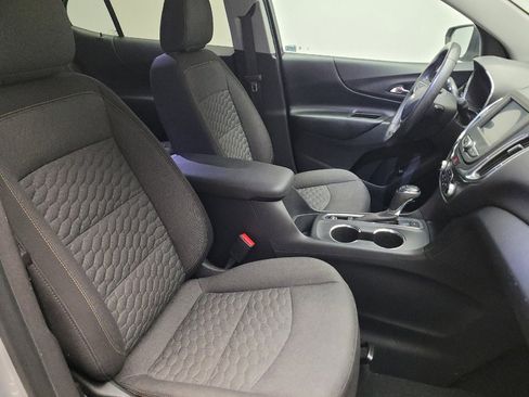 Used 2020 Chevrolet Equinox LT FWD image 21
