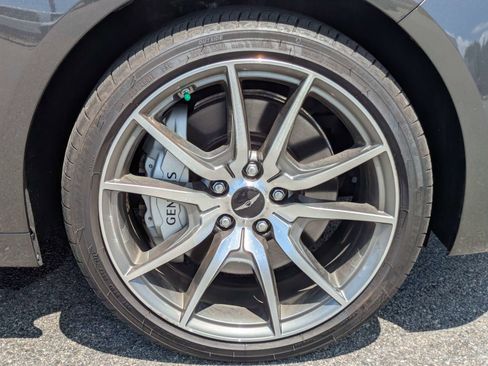 Used 2024 Genesis G70 2.5T AWD/4WD image 11