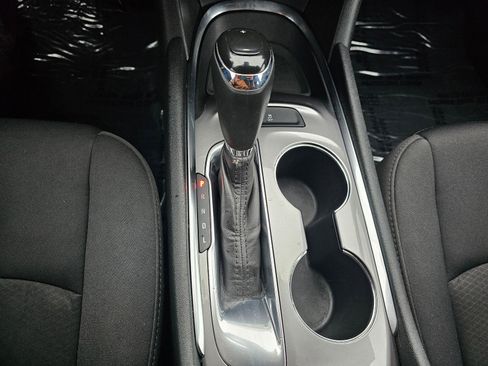 Used 2020 Chevrolet Malibu LT image 33