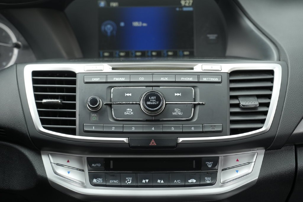 Used 2015 Honda Accord LX image 37