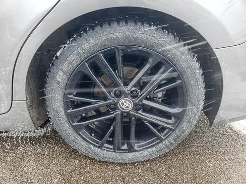 Used 2025 Toyota Corolla LE image 27