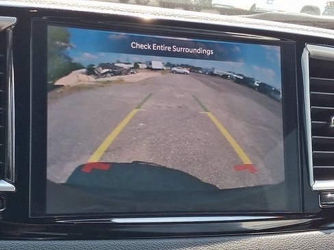 Used 2025 Chrysler Pacifica Select FWD image 25