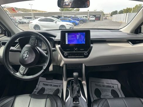 Used 2024 Toyota Corolla Cross L image 9