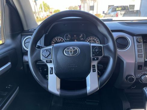 Used 2018 Toyota Tundra SR5 image 15