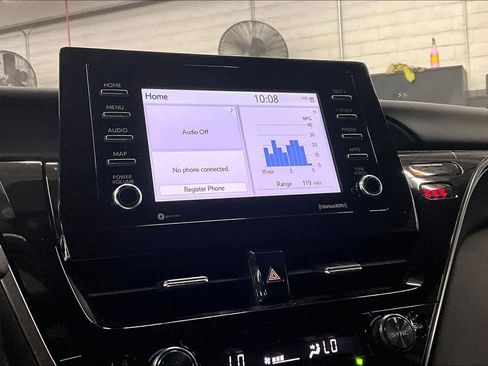 Used 2024 Toyota Camry SE image 33