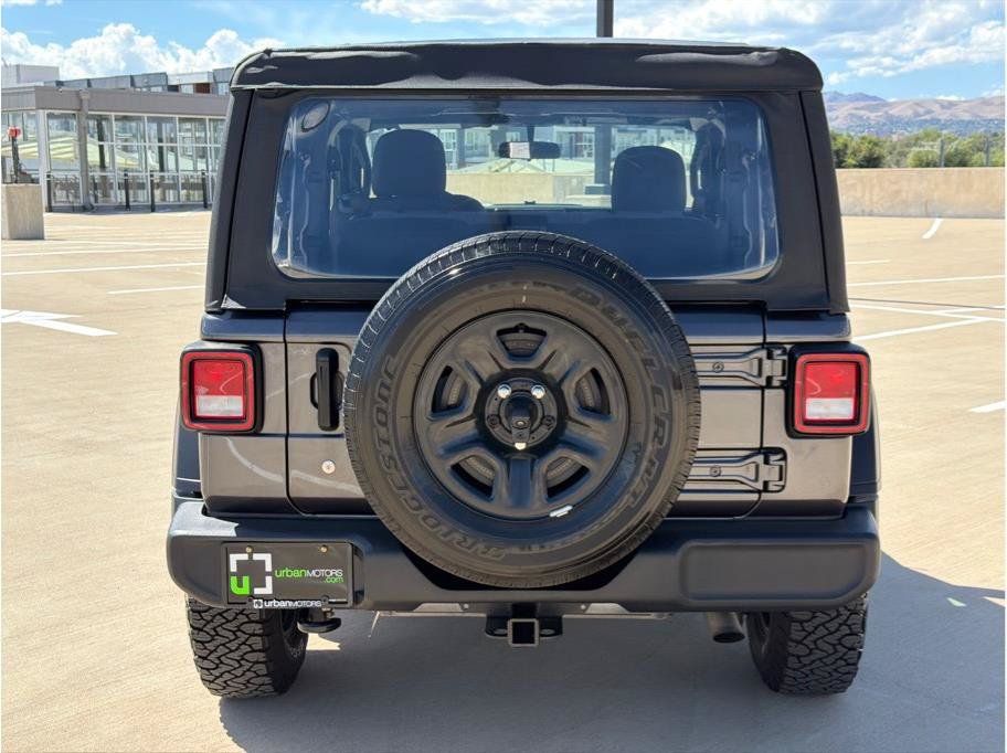 Used 2021 Jeep Wrangler Sport AWD/4WD image 10