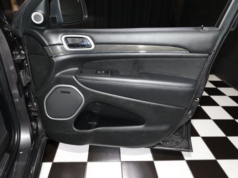 Used 2019 Jeep Grand Cherokee SRT AWD/4WD image 36