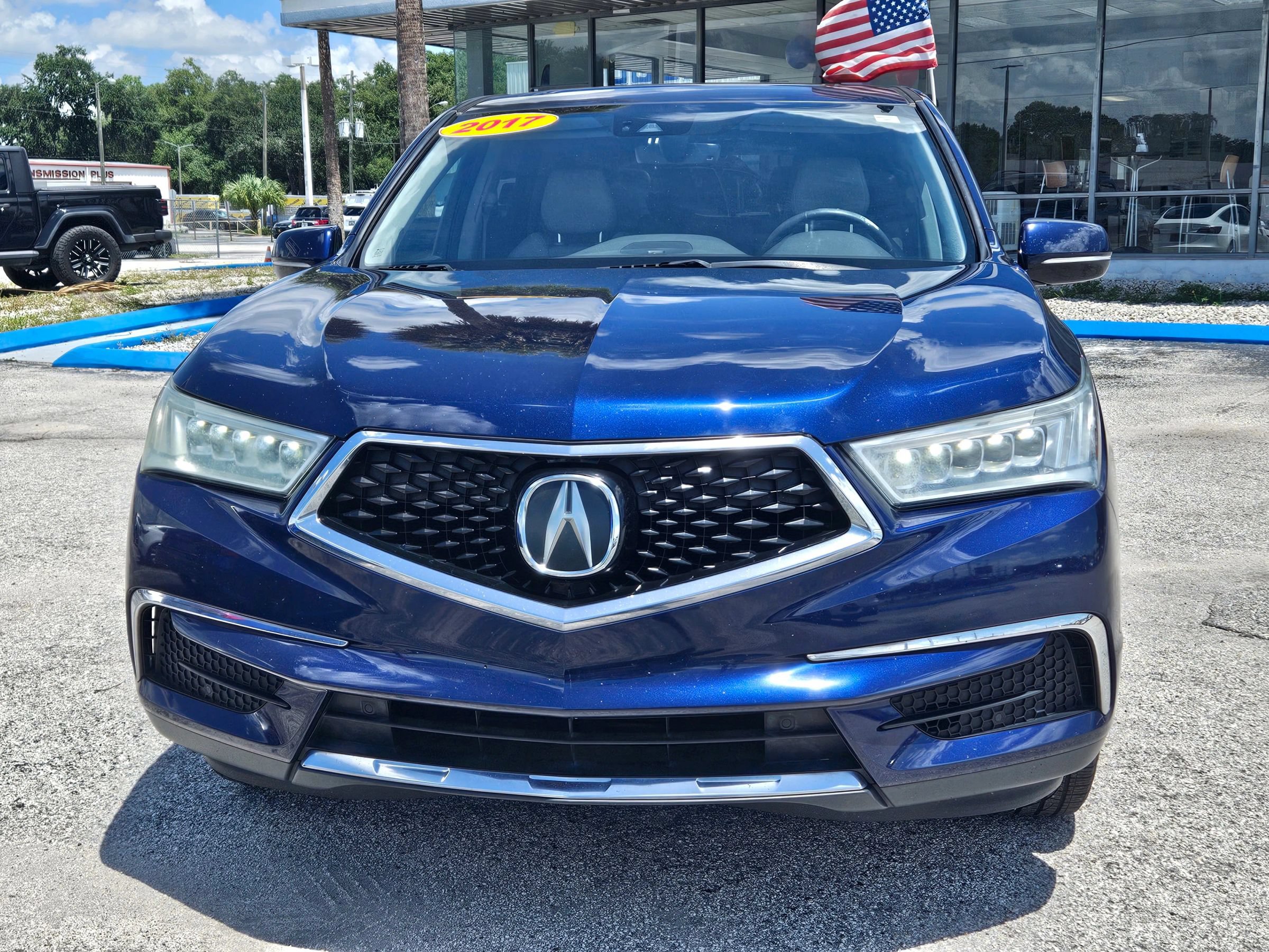 Used 2017 Acura MDX w/ Technology Package FWD image 3