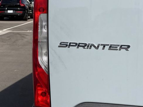 Used 2024 Mercedes-Benz Sprinter 2500 image 25
