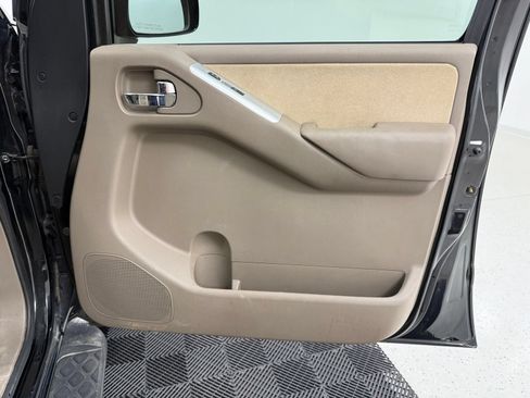 Used 2012 Nissan Pathfinder SV RWD image 24