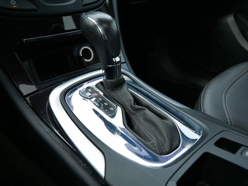 Used 2015 Buick Regal image 20