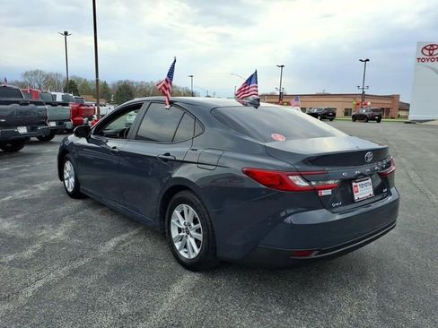 Used 2025 Toyota Camry LE image 6