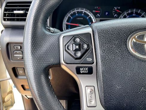 Used 2016 Toyota 4Runner Limited AWD/4WD image 22