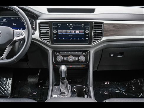 Used 2022 Volkswagen Atlas SE w/ Panoramic Sunroof Package AWD/4WD image 14