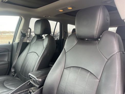 Used 2017 Buick Enclave Leather image 11