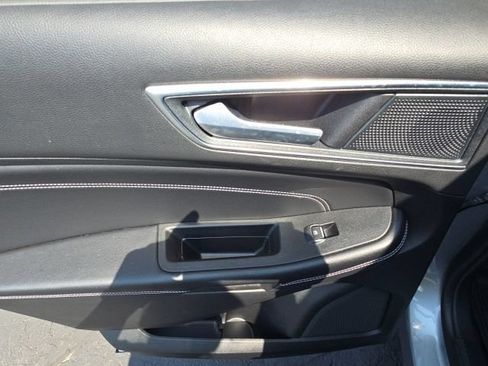 Used 2024 Ford Edge Titanium AWD/4WD image 19