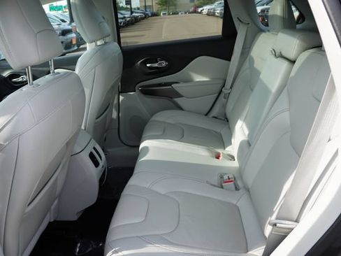 Certified 2020 Jeep Cherokee Limited AWD/4WD image 17