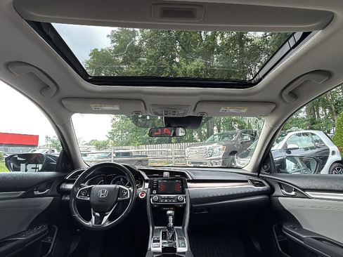 Used 2020 Honda Civic EX image 39