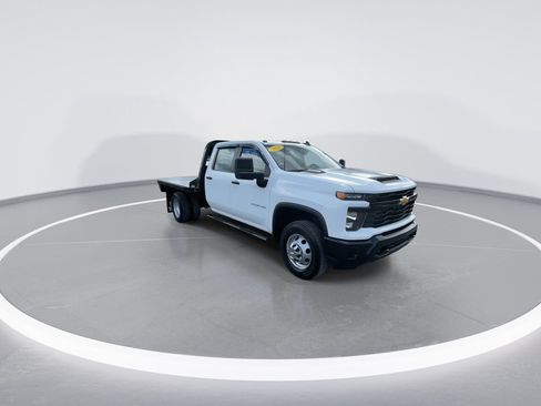Used 2025 Chevrolet Silverado 3500 W/T AWD/4WD image 3