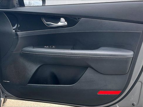 Used 2023 Kia Forte GT-Line w/ GT-Line Premium Package image 29