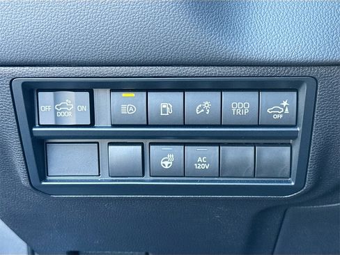 Used 2024 Toyota Tundra Limited image 11