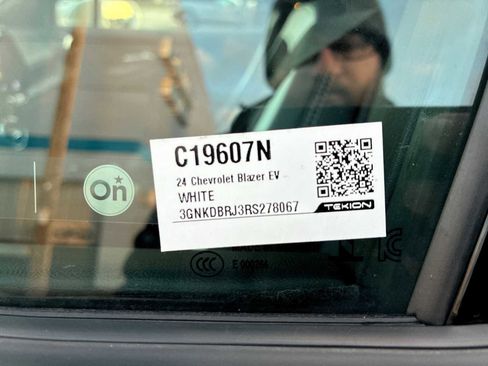 Certified 2024 Chevrolet Blazer EV LT image 34