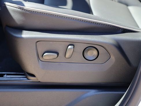 New 2026 GMC Yukon Elevation image 15