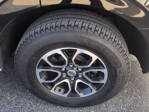 Used 2022 Ford Expedition XLT image 9