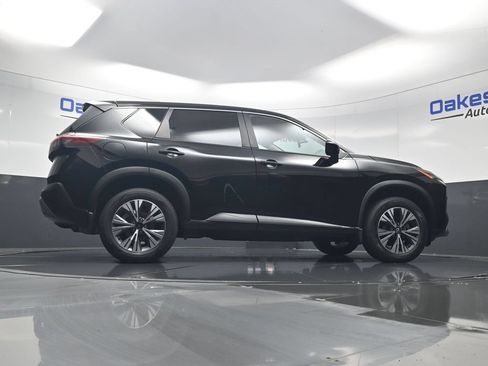 Used 2023 Nissan Rogue SV AWD/4WD image 43