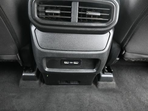 Used 2023 Honda Pilot LX image 16