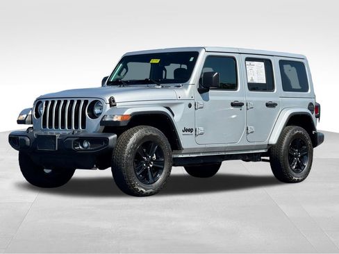 Used 2023 Jeep Wrangler Unlimited Sahara AWD/4WD image 3