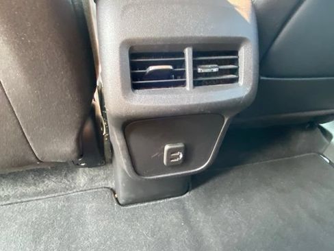 Used 2024 GMC Terrain SLE AWD/4WD image 26