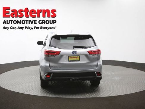 Used 2019 Toyota Highlander Limited w/ Carpet Mat Package (TMS) AWD/4WD image 43