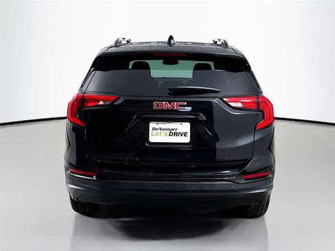 Used 2021 GMC Terrain SLE w/ Driver Convenience Package image 8