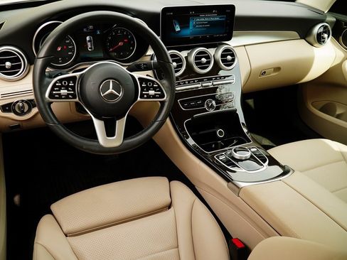Used 2020 Mercedes-Benz C 300 Sedan image 9