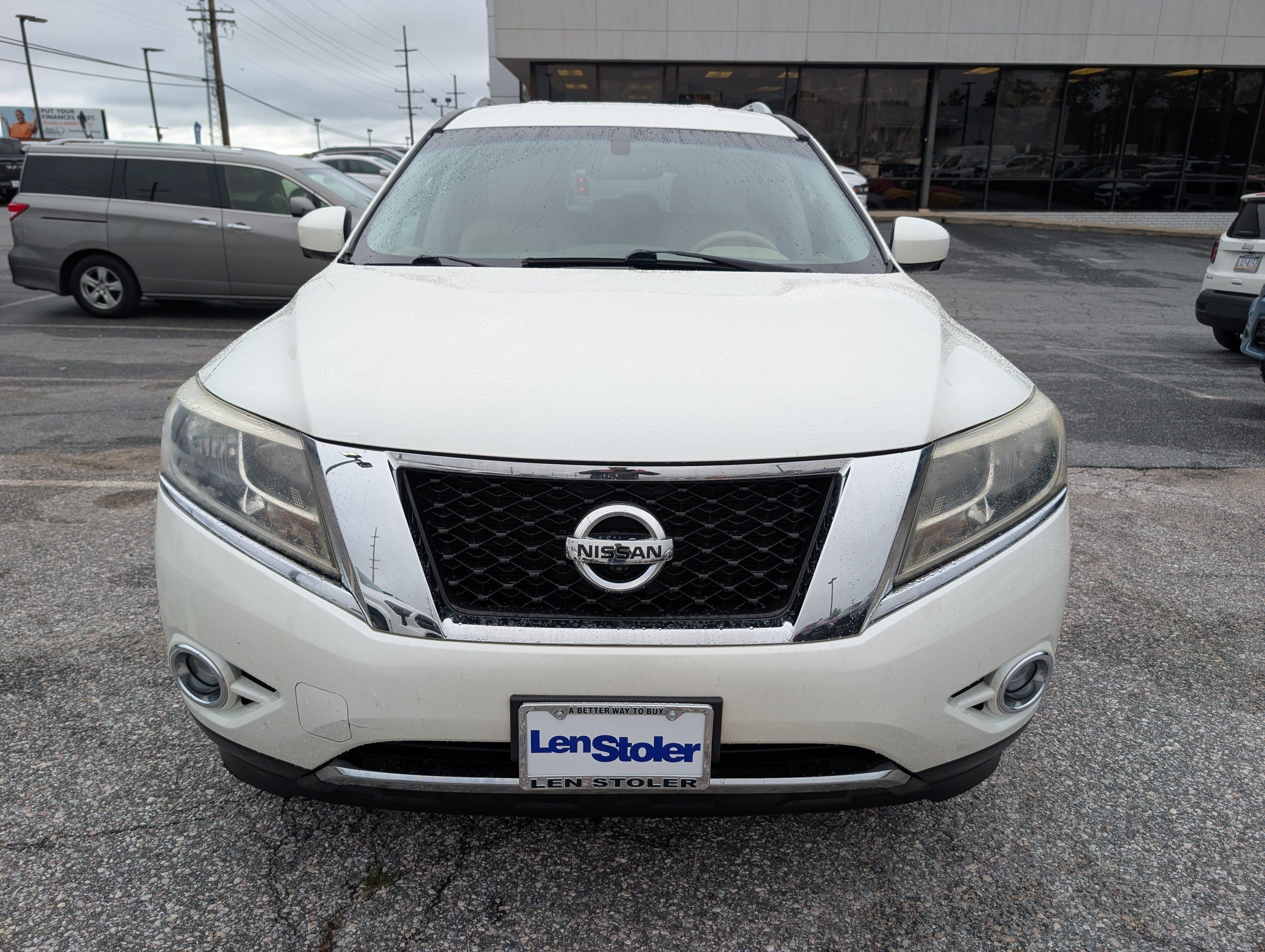 Used 2015 Nissan Pathfinder SL w/ SL Tech Package FWD image 8