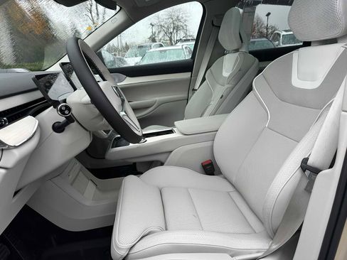 New 2025 Volvo EX90 Ultra w/ Protection Package Premier image 20