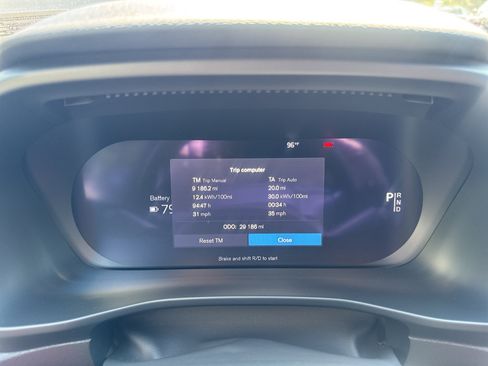Used 2023 Volvo XC40 Recharge Ultimate w/ Protection Package Premier AWD/4WD image 16
