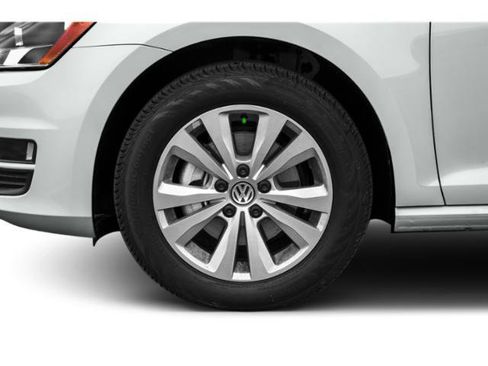 Used 2015 Volkswagen Golf S FWD image 12