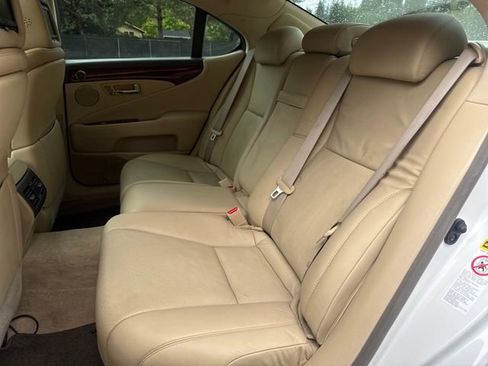 Used 2007 Lexus LS 460 RWD image 25