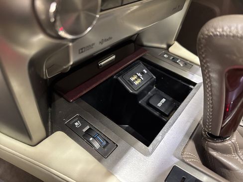 Used 2015 Lexus GX 460 image 17