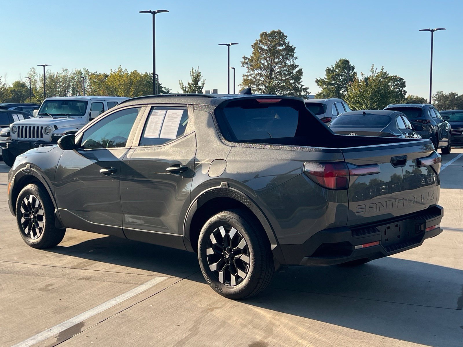 Used 2025 Hyundai Santa Cruz SEL FWD image 9