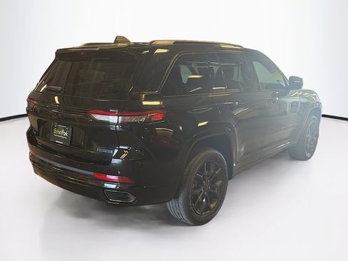 Used 2023 Jeep Grand Cherokee 30th Anniversary image 9