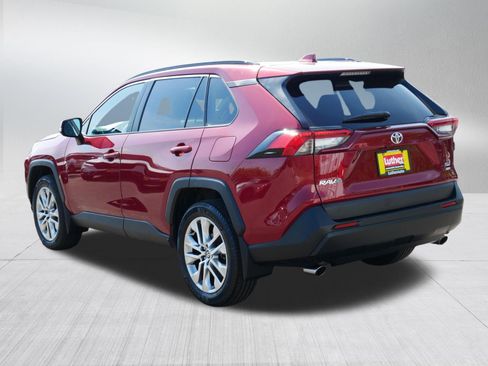 Used 2023 Toyota RAV4 XLE Premium AWD/4WD image 5