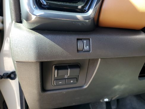 Used 2023 GMC Canyon AT4 w/ AT4 Premium Package image 29