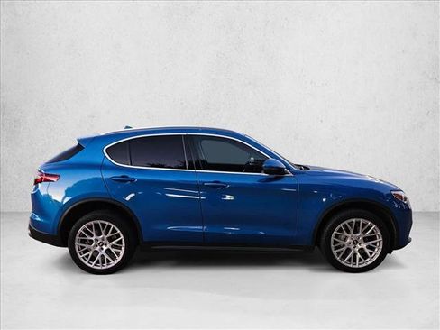 Used 2021 Alfa Romeo Stelvio Sprint image 4