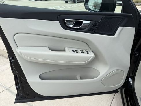 Certified 2023 Volvo XC60 T8 Ultimate w/ Climate Package image 10