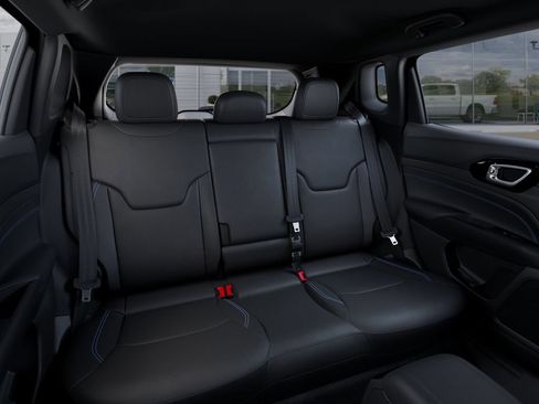 New 2026 Jeep Compass Limited AWD/4WD image 15