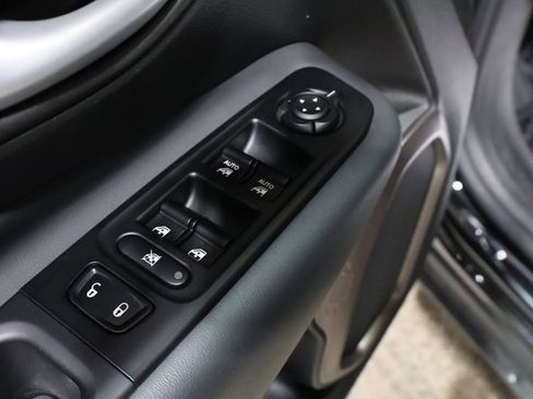 Used 2023 Jeep Renegade Latitude image 14