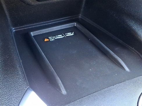 Certified 2023 Chevrolet Traverse LT image 25